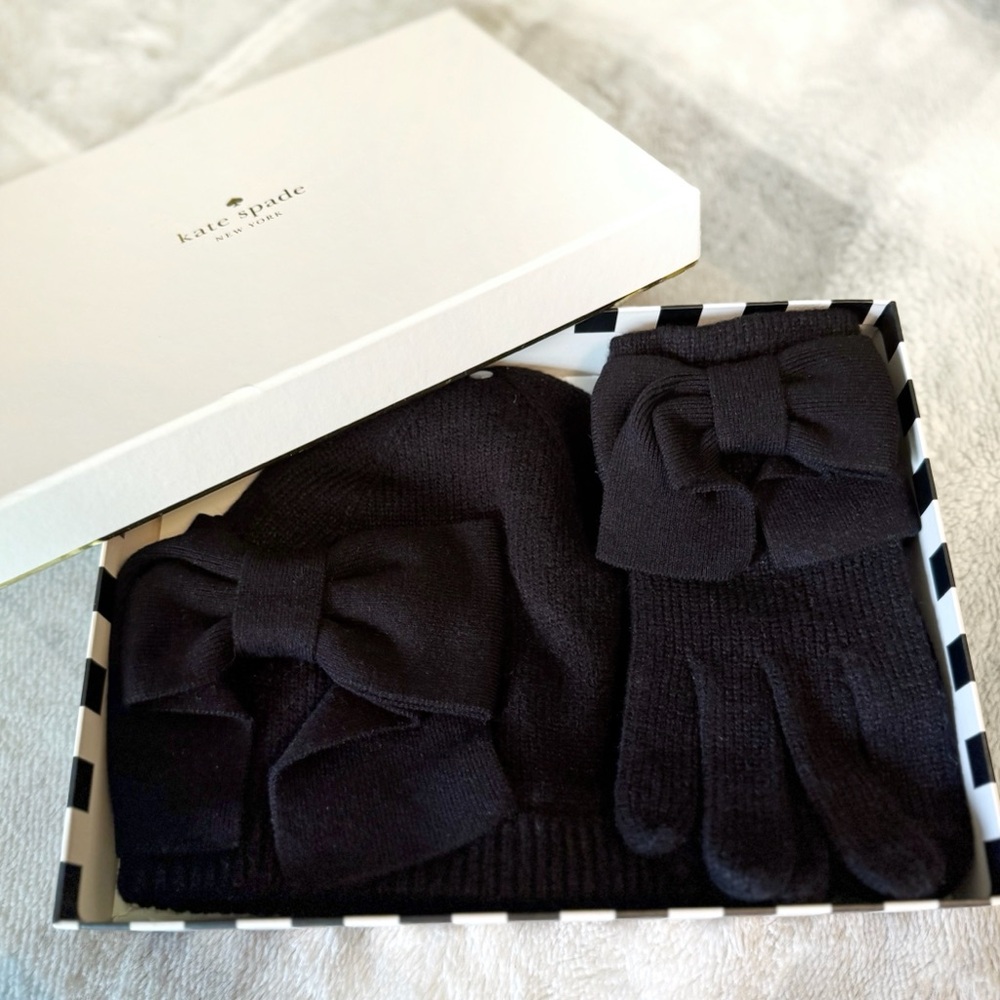 BNWT Kate Spade Gift Set - Black Knit Toque & Gloves with Bows and Gift Box